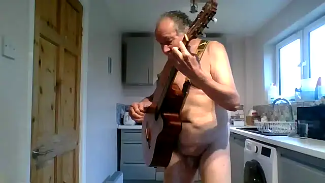 Snapshot of jimmybenido chatting on 10/02/25, 04:10 jimmybenido online show from 10/02/25, 04:10