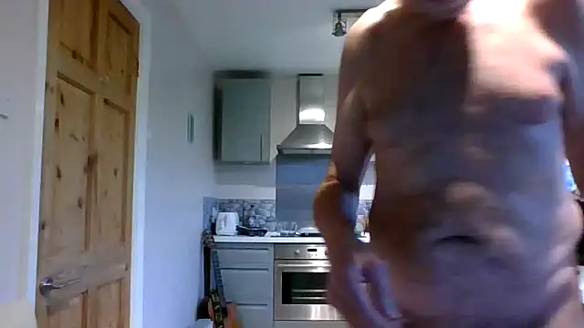 Snapshot of jimmybenido chatting on 10/15/25, 04:37 jimmybenido online show from 10/15/25, 04:37