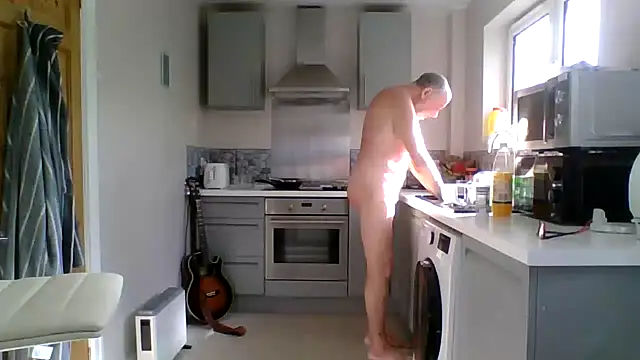Snapshot of jimmybenido chatting on 06/10/26, 04:41 jimmybenido online show from 06/10/26, 04:41