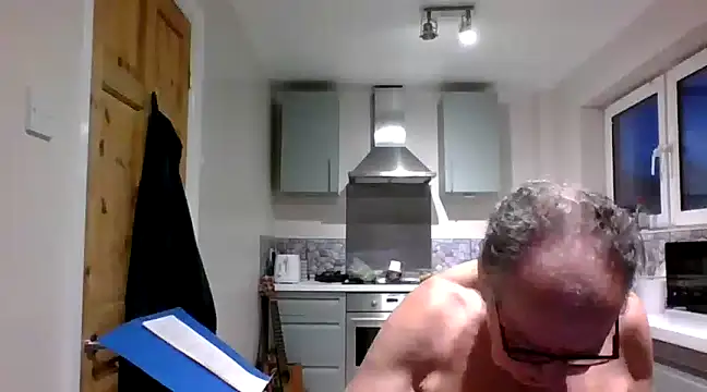 Snapshot of jimmybenido chatting on 01/25/25, 05:30 jimmybenido online show from 01/25/25, 05:30
