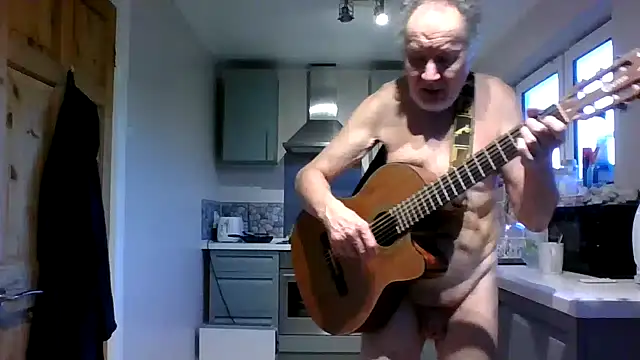Snapshot of jimmybenido chatting on 02/24/25, 05:42 jimmybenido online show from 02/24/25, 05:42