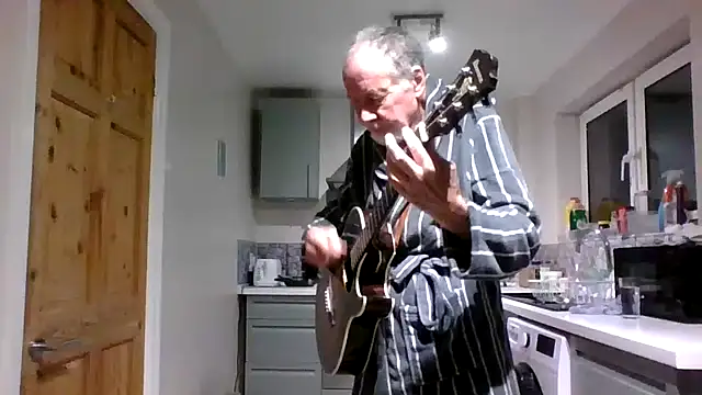 Snapshot of jimmybenido chatting on 01/07/26, 05:40 jimmybenido online show from 01/07/26, 05:40