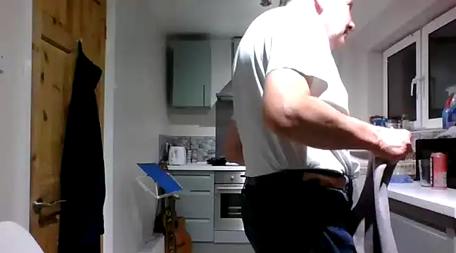 Snapshot of jimmybenido chatting on 01/15/25, 05:47 jimmybenido online show from 01/15/25, 05:47