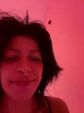 Snapshot of xmoira3x chatting on 12/14/25, 07:14 xmoira3x online show from 12/14/25, 07:14