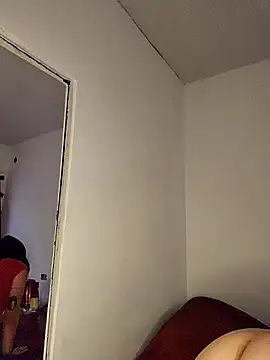 Snapshot of xmoira3x chatting on 01/04/25, 08:48 xmoira3x online show from 01/04/25, 08:48