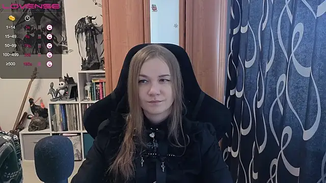 stellablondy online show from 04/16/26, 11:00