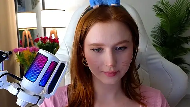 Snapshot of Meow_babe chatting on 03/08/25, 01:14 Meow babe online show from 03/08/25, 01:14