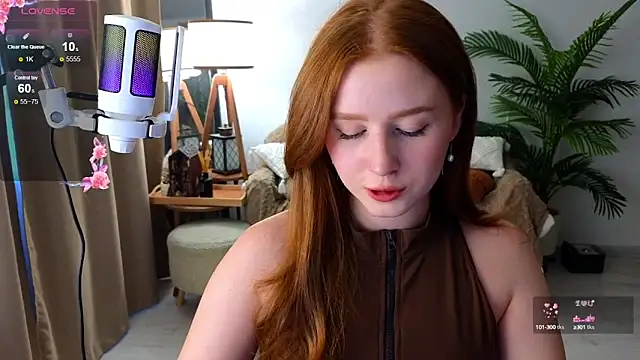 Snapshot of Meow_babe chatting on 10/10/25, 01:12 Meow babe online show from 10/10/25, 01:12