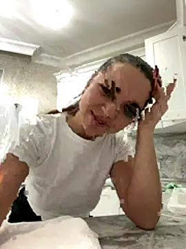 CamillaLarson online show from 12/05/25, 08:50