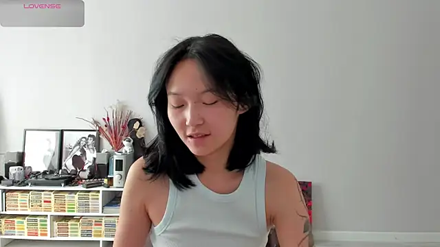 Snapshot of ailey_chao chatting on 07/13/26, 04:12 ailey chao online show from 07/13/26, 04:12