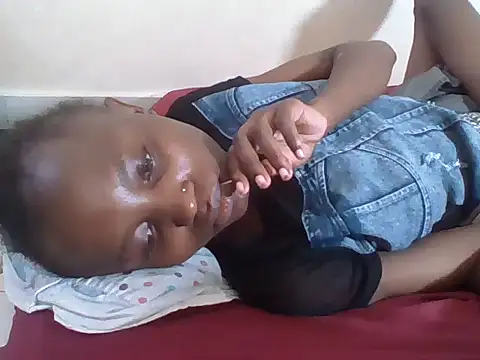 SexyNeedle22 online show from 04/05/26, 08:54