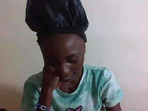 SexyNeedle22 online show from 12/21/25, 04:19