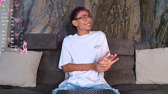 Snapshot of Daviid_laidd chatting on 02/19/26, 08:17 Daviid laidd online show from 02/19/26, 08:17