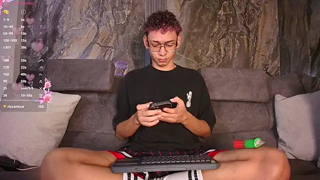 Snapshot of Daviid_laidd chatting on 02/19/26, 08:11 Daviid laidd online show from 02/19/26, 08:11