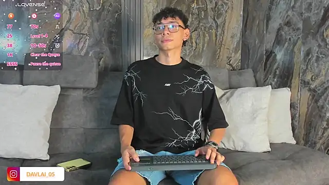 Snapshot of Daviid_laidd chatting on 12/19/25, 07:38 Daviid laidd online show from 12/19/25, 07:38