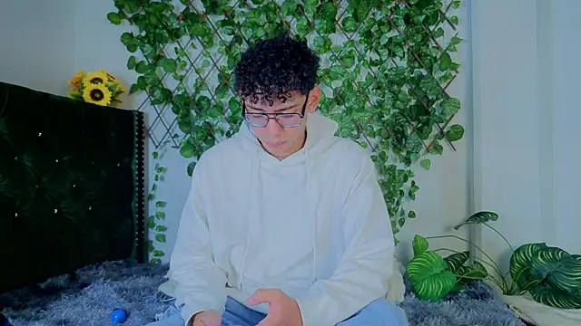 Snapshot of Daviid_laidd chatting on 11/12/25, 10:02 Daviid laidd online show from 11/12/25, 10:02