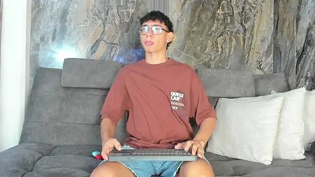 Snapshot of Daviid_laidd chatting on 01/12/26, 07:09 Daviid laidd online show from 01/12/26, 07:09