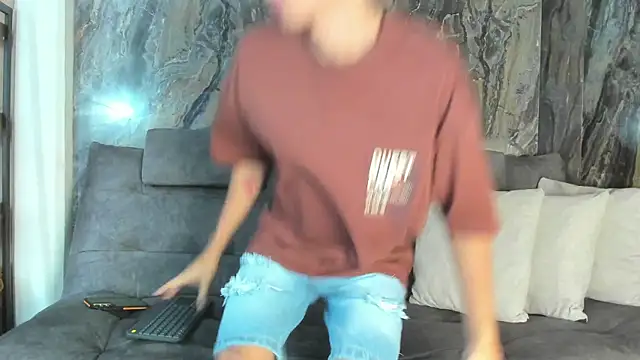 Snapshot of Daviid_laidd chatting on 01/13/26, 06:45 Daviid laidd online show from 01/13/26, 06:45