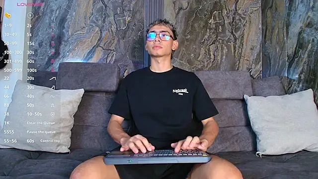 Snapshot of Daviid_laidd chatting on 02/04/26, 08:26 Daviid laidd online show from 02/04/26, 08:26