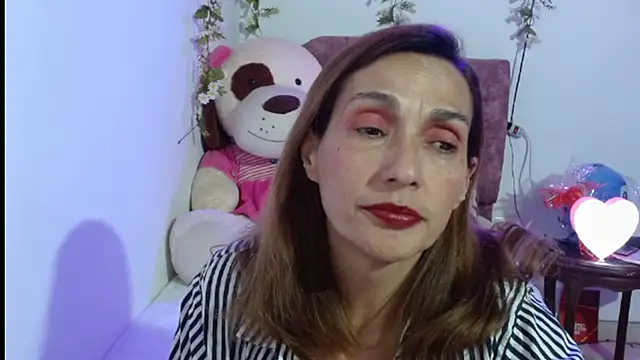 italagomez  online show from 11/20/25, 11:58