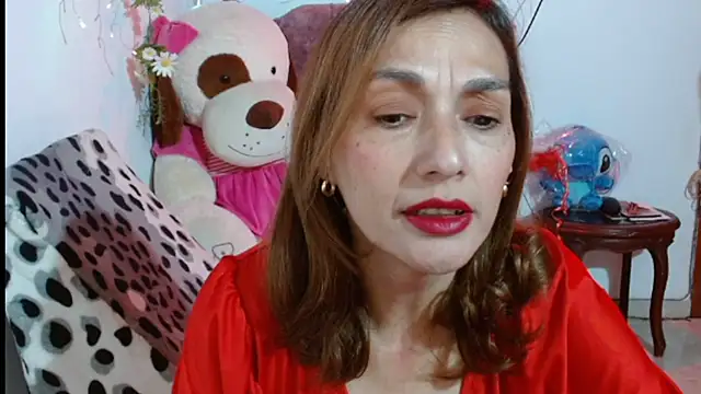 italagomez  online show from 12/14/25, 12:33