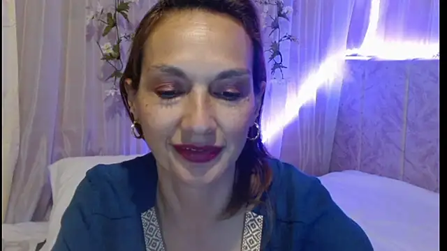 italagomez  online show from 03/09/25, 02:29