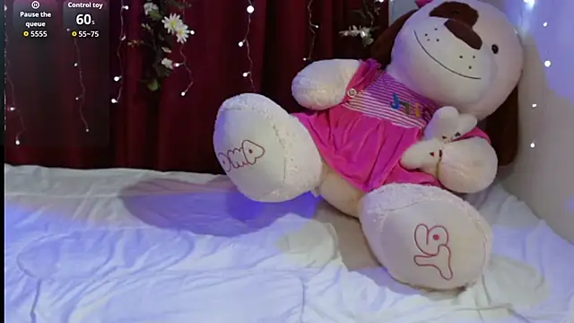 italagomez  online show from 03/17/26, 12:57