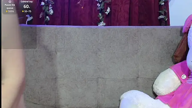 italagomez  online show from 02/19/26, 12:29