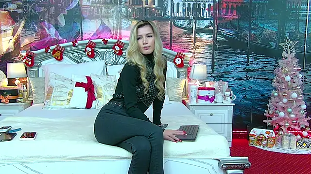 IvySamek online show from 12/18/25, 07:40