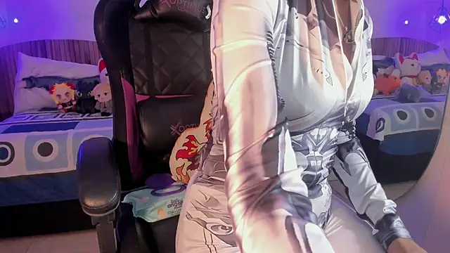 IamNayuta online show from 10/02/25, 03:10