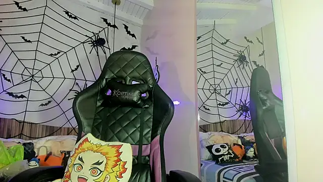 IamNayuta online show from 10/25/25, 07:36