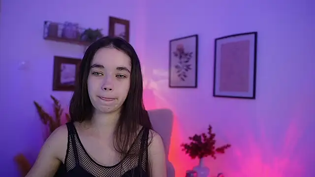 Gia Paige18 online show from 11/28/25, 02:06