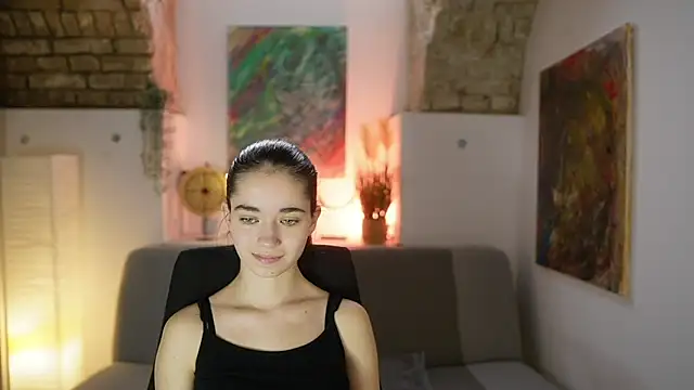 Gia Paige18 online show from 03/20/25, 12:00