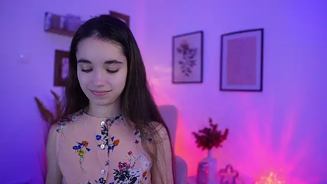 Gia Paige18 online show from 11/19/25, 07:03