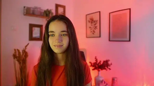 Gia Paige18 online show from 09/15/25, 10:15