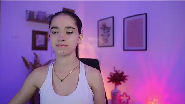 Gia Paige18 online show from 11/04/25, 01:59