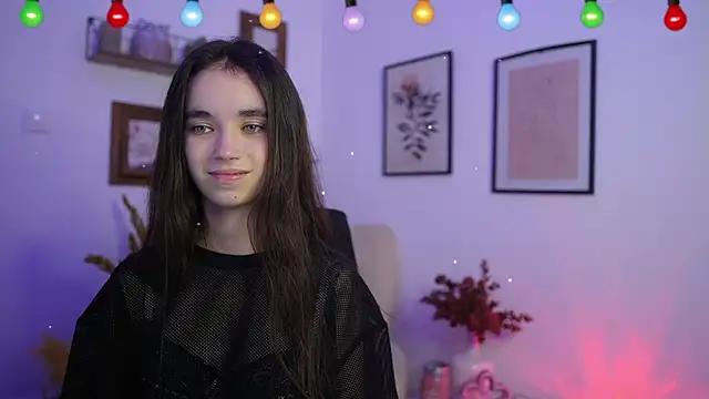 Gia Paige18 online show from 12/13/25, 08:04