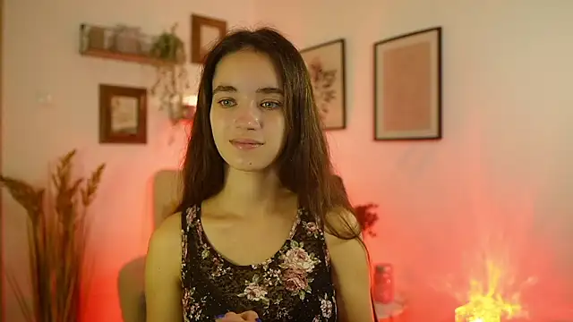 Gia Paige18 online show from 09/10/25, 08:13