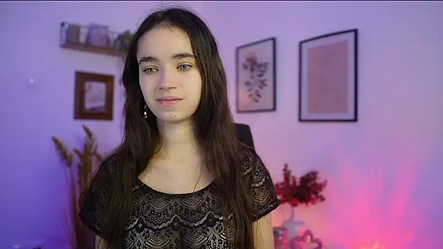 Gia Paige18 online show from 10/19/25, 08:28