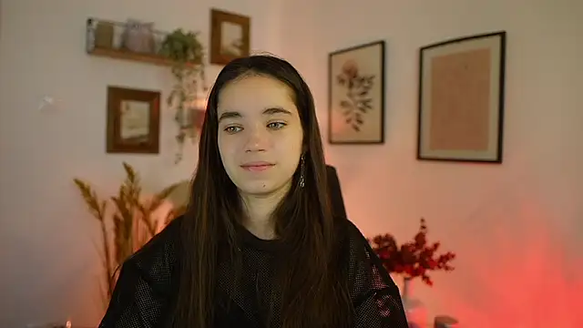 Gia Paige18 online show from 10/03/25, 08:27