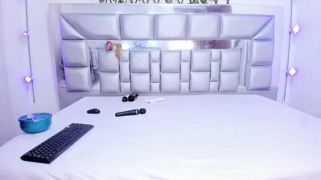 Snapshot of sweetebonny1 chatting on 02/24/26, 05:58 sweetebonny1 online show from 02/24/26, 05:58