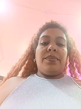 Snapshot of ELLA_KELLY chatting on 06/29/26, 11:43 ELLA KELLY online show from 06/29/26, 11:43