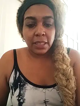 ELLA KELLY online show from 12/20/25, 01:14