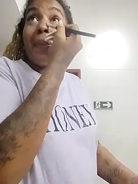 ELLA KELLY online show from 11/18/25, 11:46