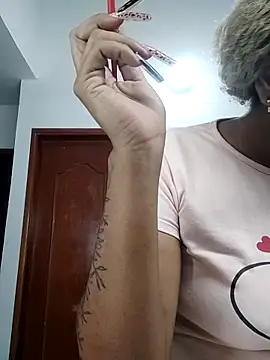 ELLA KELLY online show from 12/16/25, 11:47