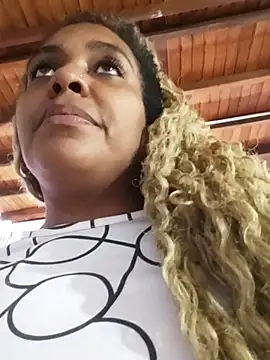 ELLA KELLY online show from 10/19/25, 11:35