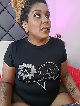 Snapshot of ELLA_KELLY chatting on 06/18/26, 11:48 ELLA KELLY online show from 06/18/26, 11:48