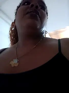 ELLA KELLY online show from 05/05/26, 11:46
