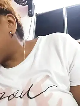 ELLA KELLY online show from 04/14/26, 12:10