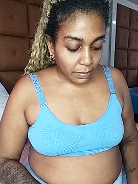 ELLA KELLY online show from 10/10/25, 11:11